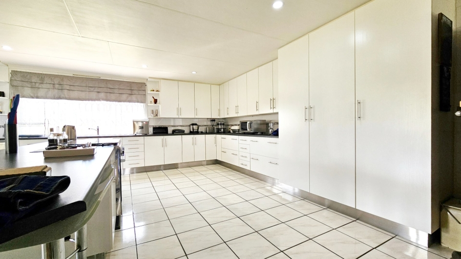 3 Bedroom Property for Sale in Oranjeville Free State